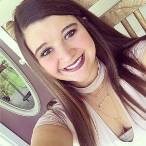 Meet your Posher, Kenzie